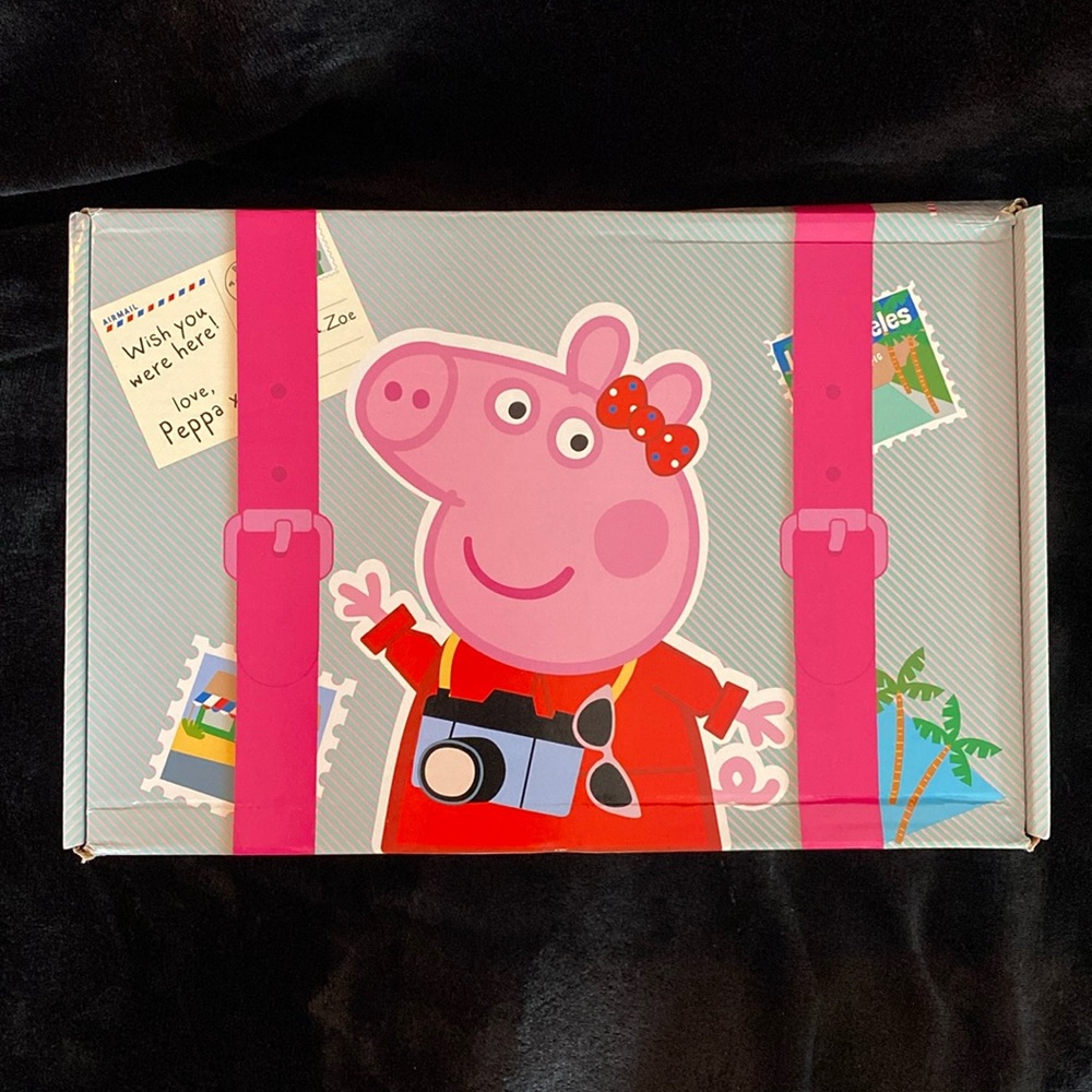 Peppa Pig Girls Dress Up Trunk NIB